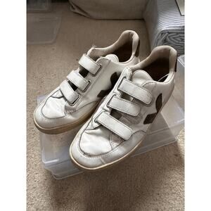 Veja sneaker Velcro strap